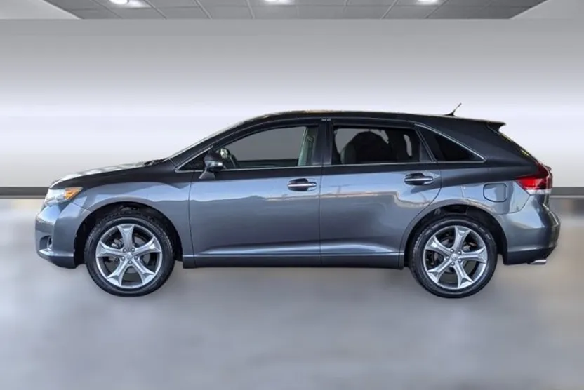 2013 Toyota Venza XLE photo 1