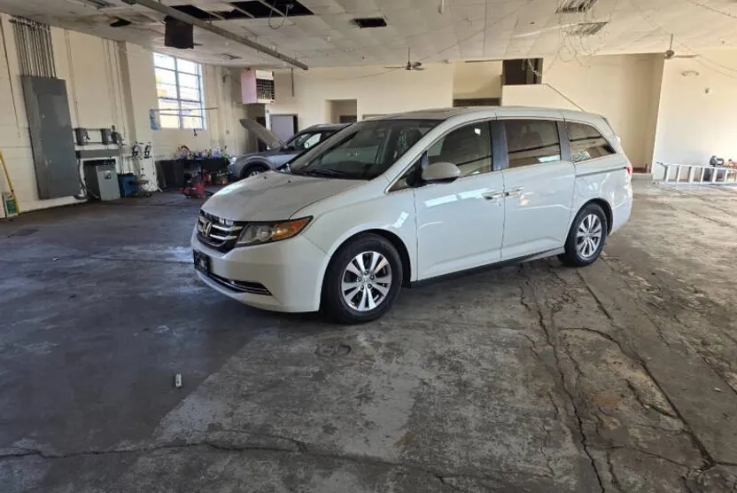 2015 Honda Odyssey EX-L photo 1
