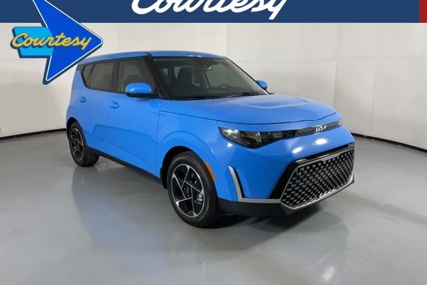2025 Kia Soul EX photo 1