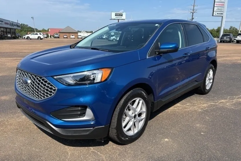 2024 Ford Edge SEL photo 1
