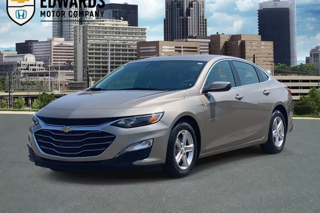 2024 Chevrolet Malibu 1LT photo 1