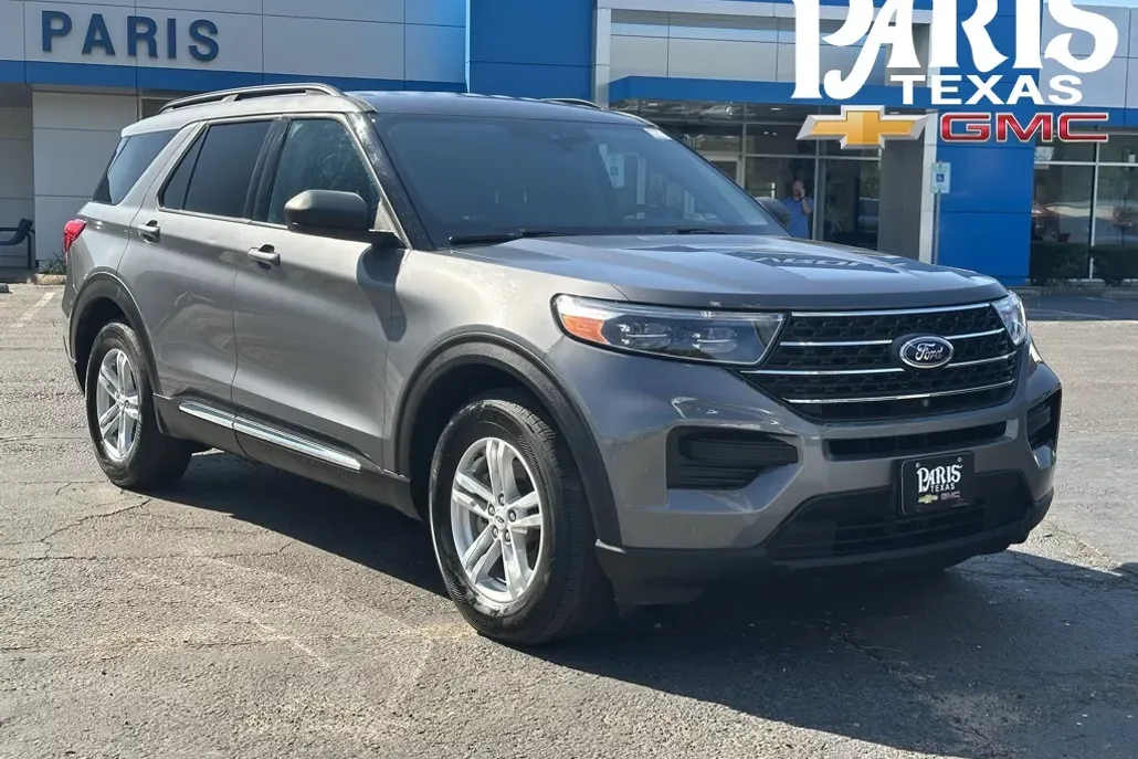 2022 Ford Explorer XLT photo 1