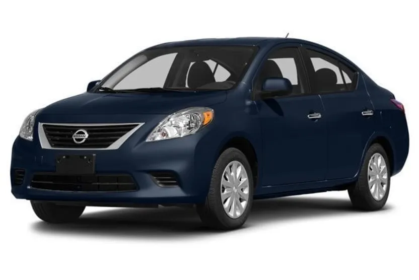 2014 Nissan Versa SV Sedan photo 1