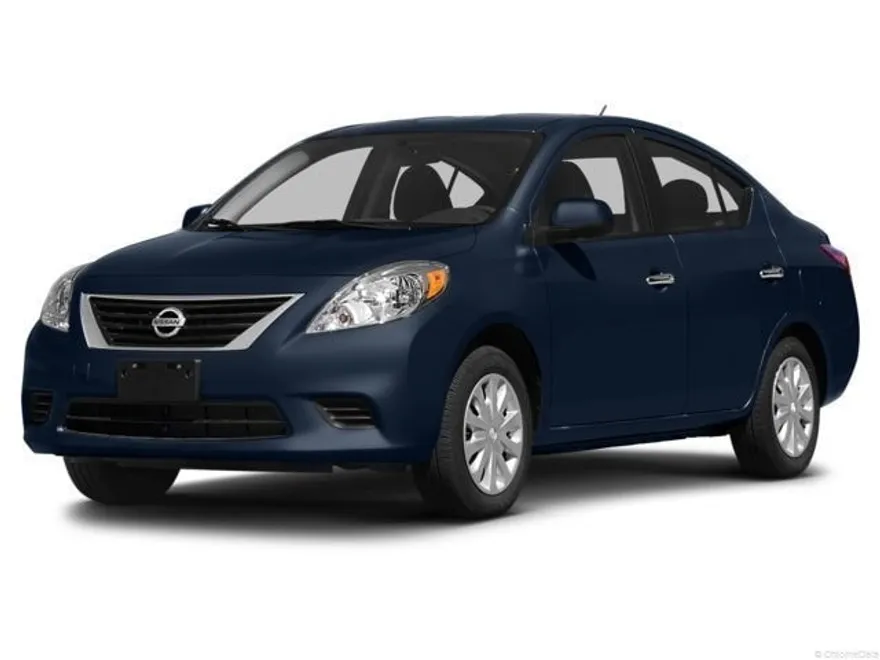 2014 Nissan Versa SV Sedan photo 1