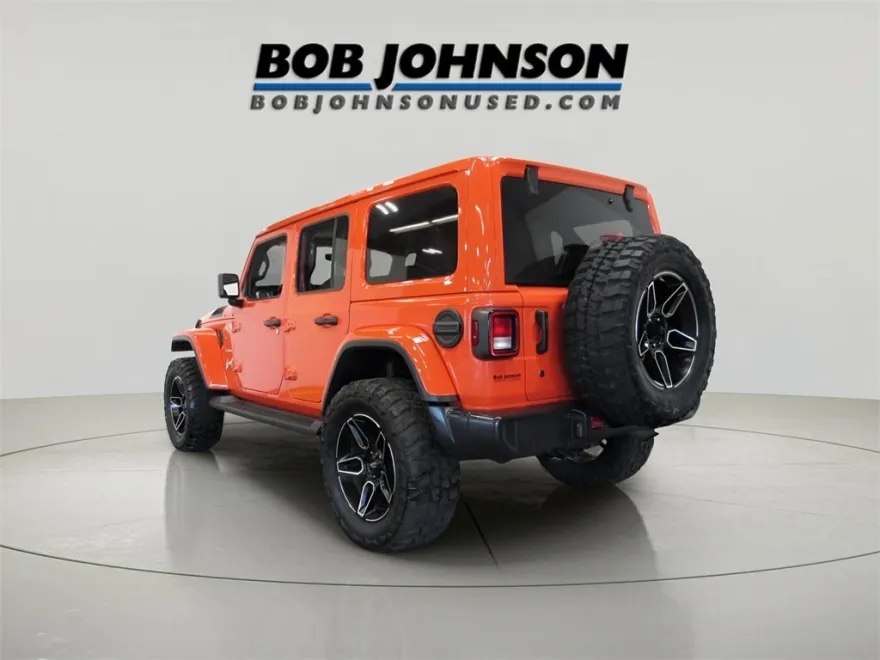 2020 Jeep Wrangler Unlimited Sahara photo 1