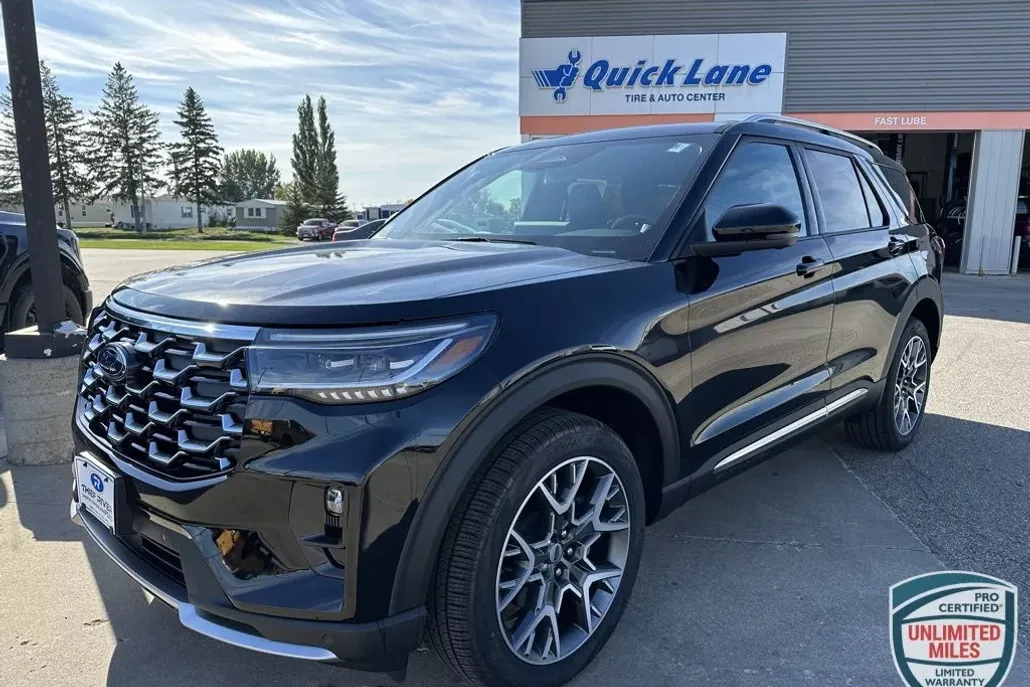 2025 Ford Explorer Platinum photo 1
