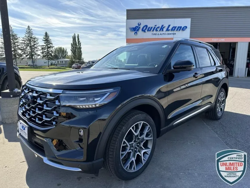 2025 Ford Explorer Platinum photo 1