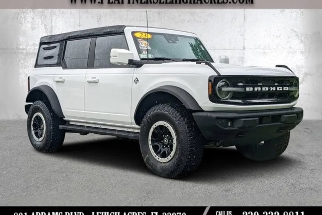 2023 Ford Bronco Outer Banks photo 1