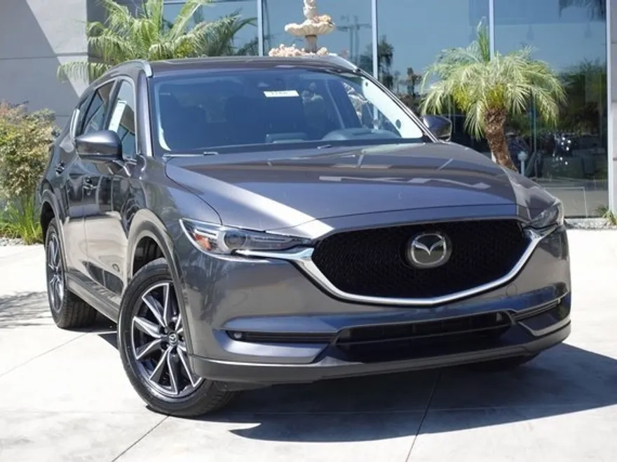 2017 Mazda CX-5 Grand Touring photo 1