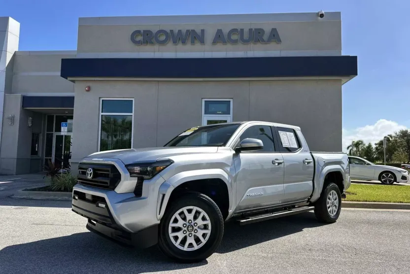 2024 Toyota Tacoma SR5 photo 1