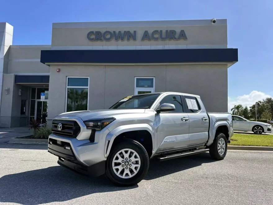 2024 Toyota Tacoma SR5 photo 1