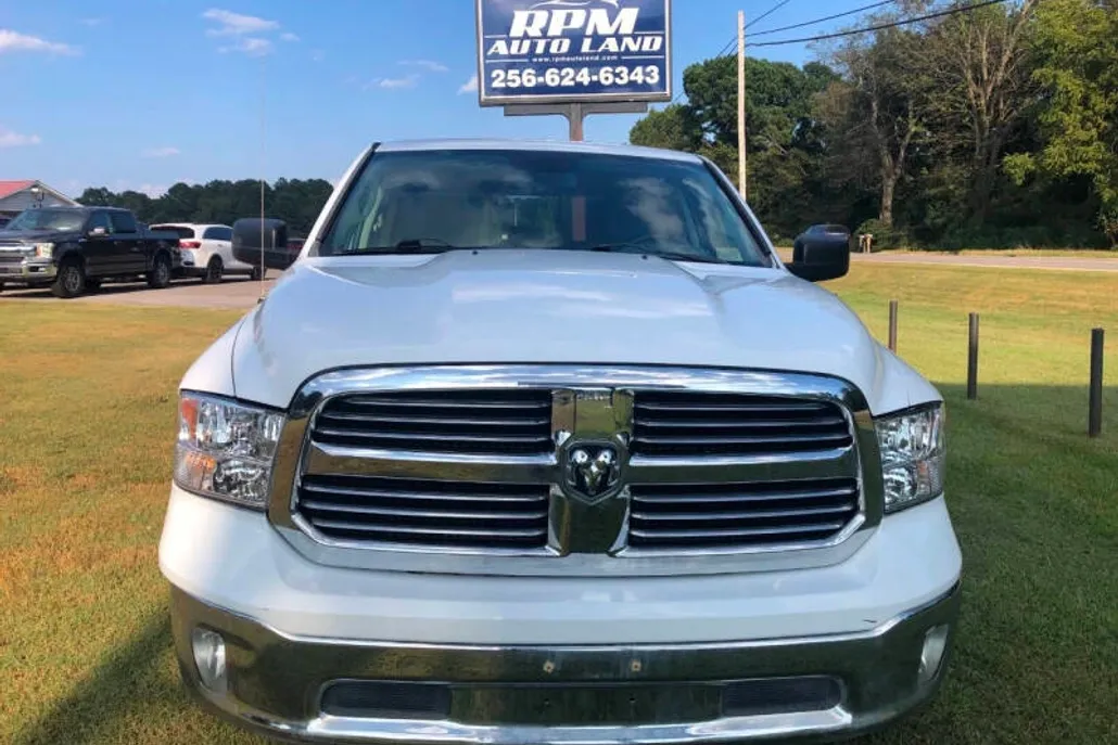 2014 Ram 1500 SLT photo 1