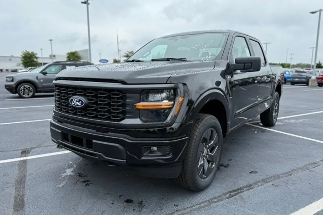 2025 Ford F-150 STX photo 1