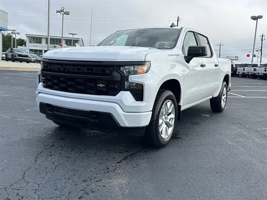 2026 Chevrolet Silverado 1500 Custom photo 1