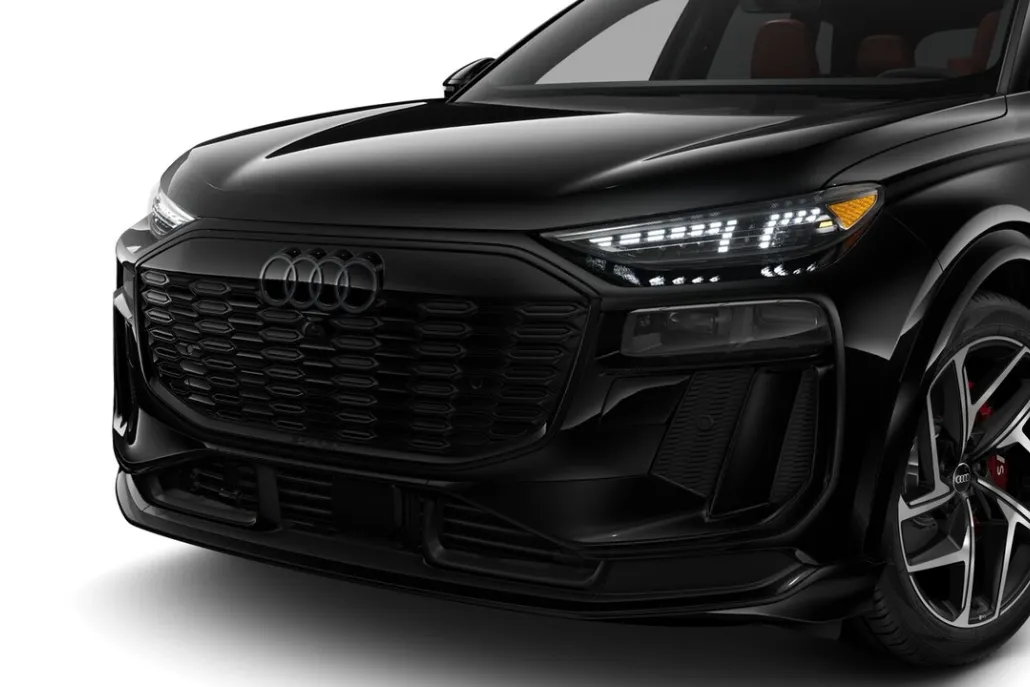 2025 Audi SQ6 photo 1