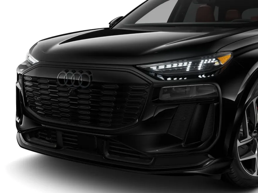 2025 Audi SQ6 photo 1