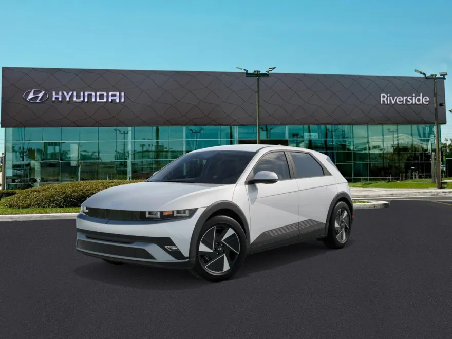 2025 Hyundai Ioniq 5 SE photo 1