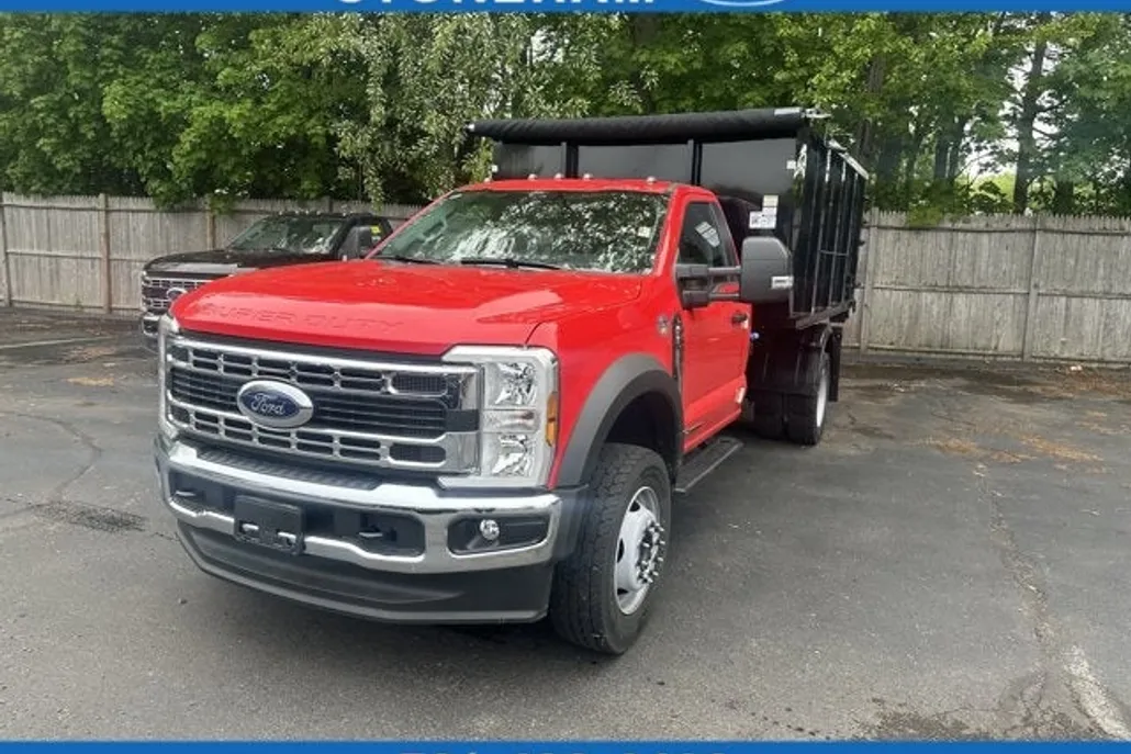2024 Ford F-600 photo 1