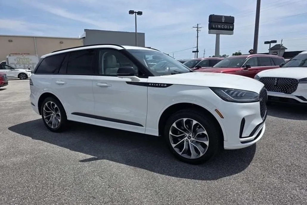 2025 Lincoln Aviator Premiere photo 1