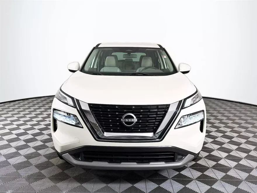 2023 Nissan Rogue SV photo 1