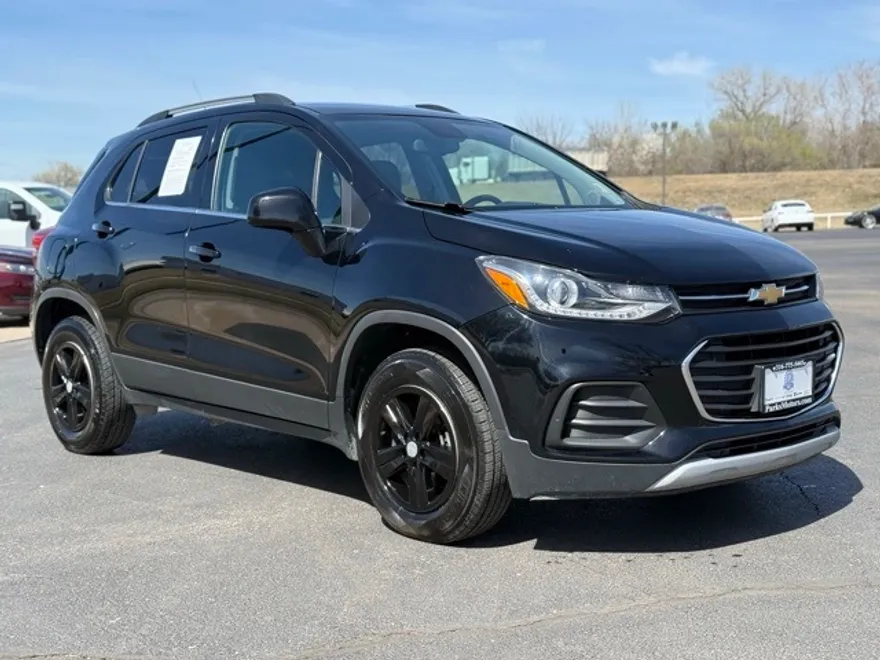 2020 Chevrolet Trax LT photo 1