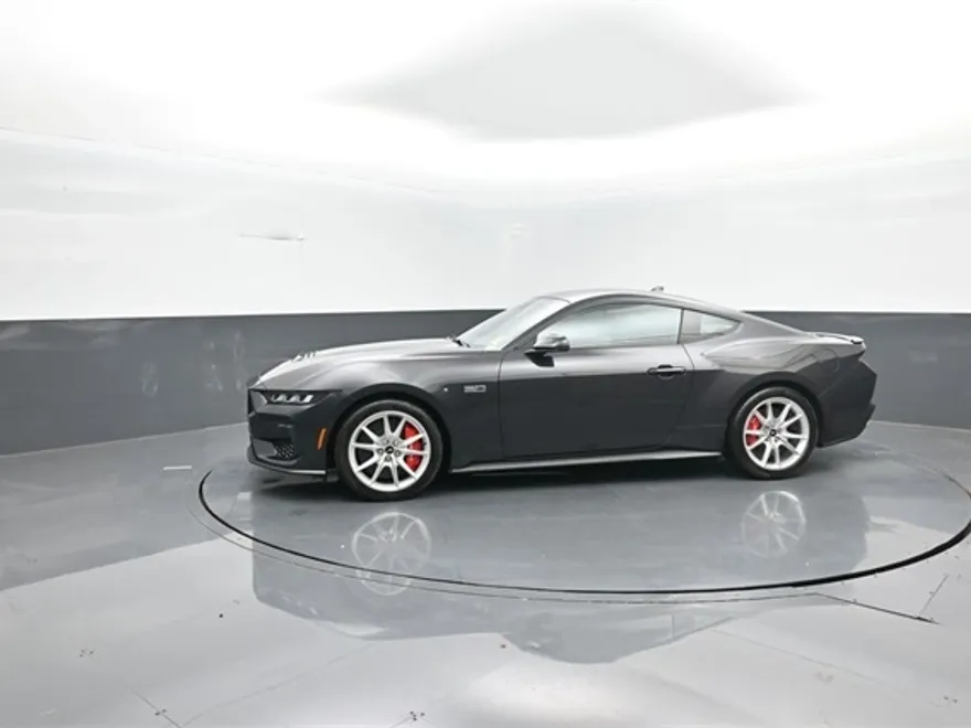 2024 Ford Mustang GT Premium photo 1