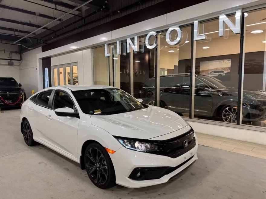 2019 Honda Civic Sport photo 1