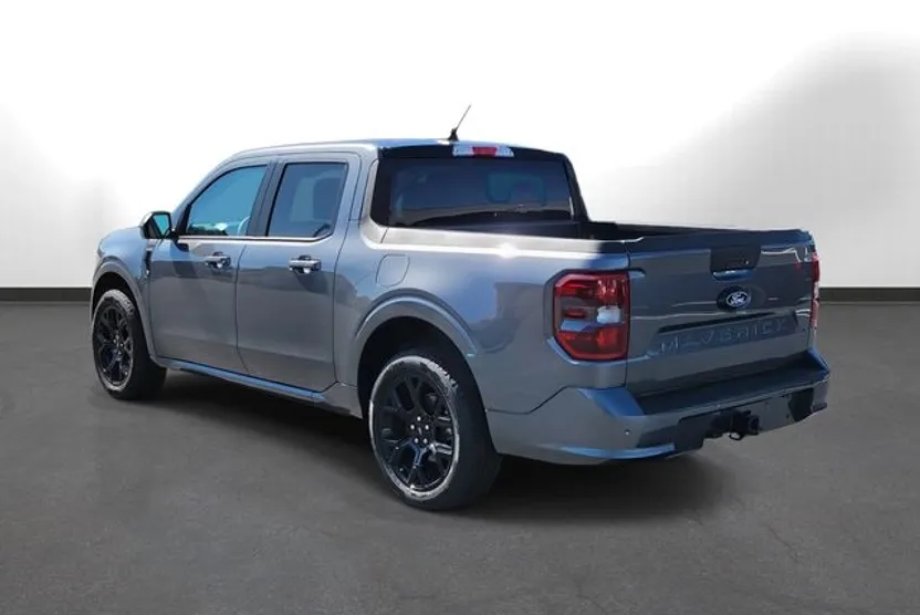 2025 Ford Maverick photo 1
