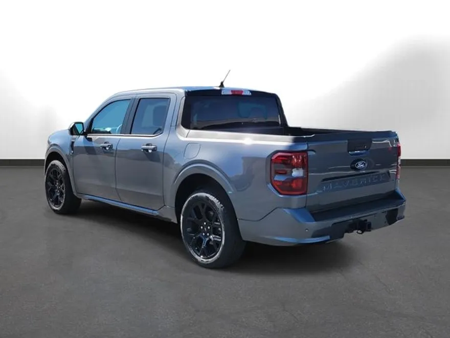 2025 Ford Maverick photo 1