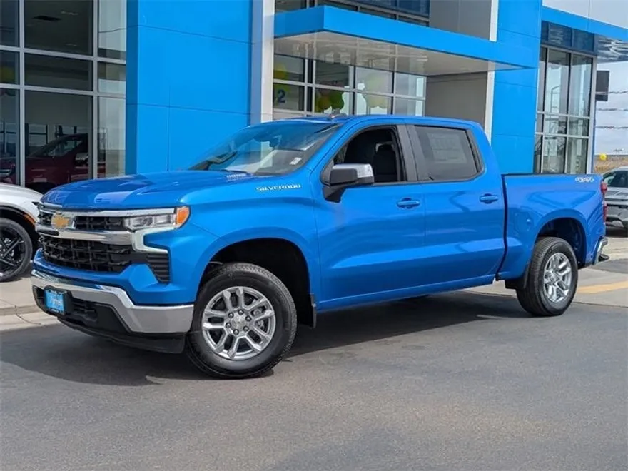 2025 Chevrolet Silverado 1500 LT photo 1