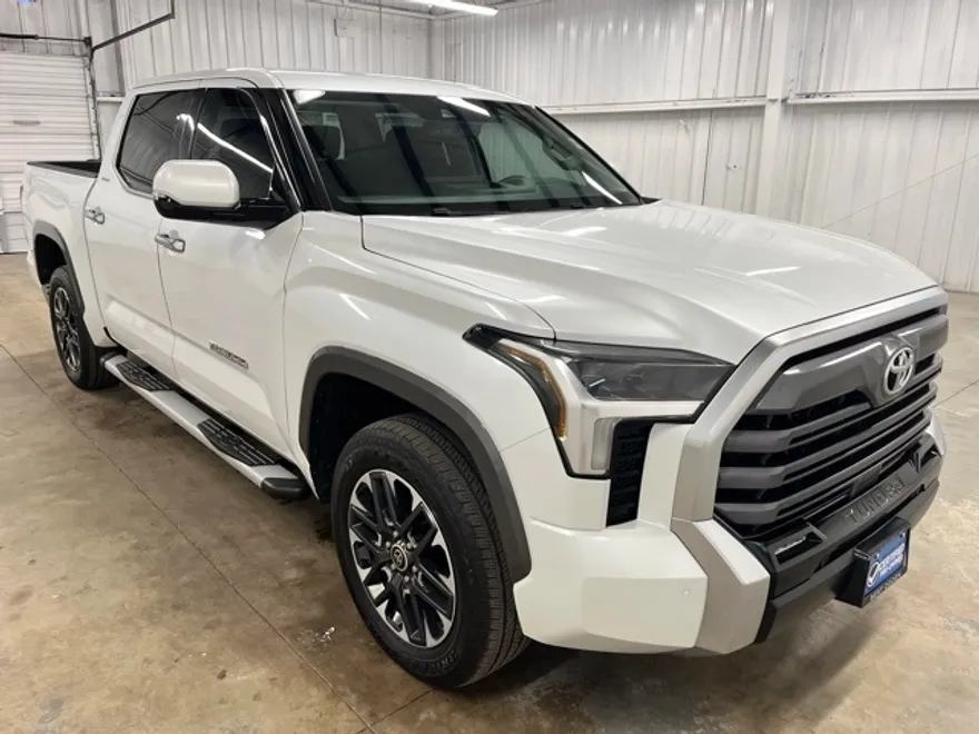 2023 Toyota Tundra Limited photo 1