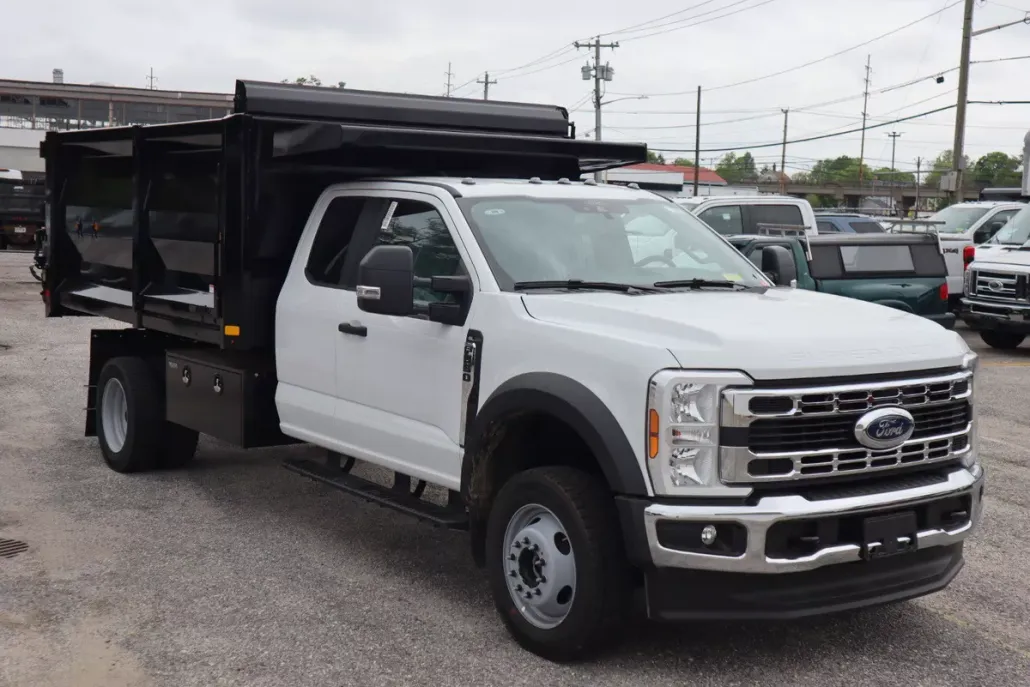 2025 Ford F-550 XL photo 1