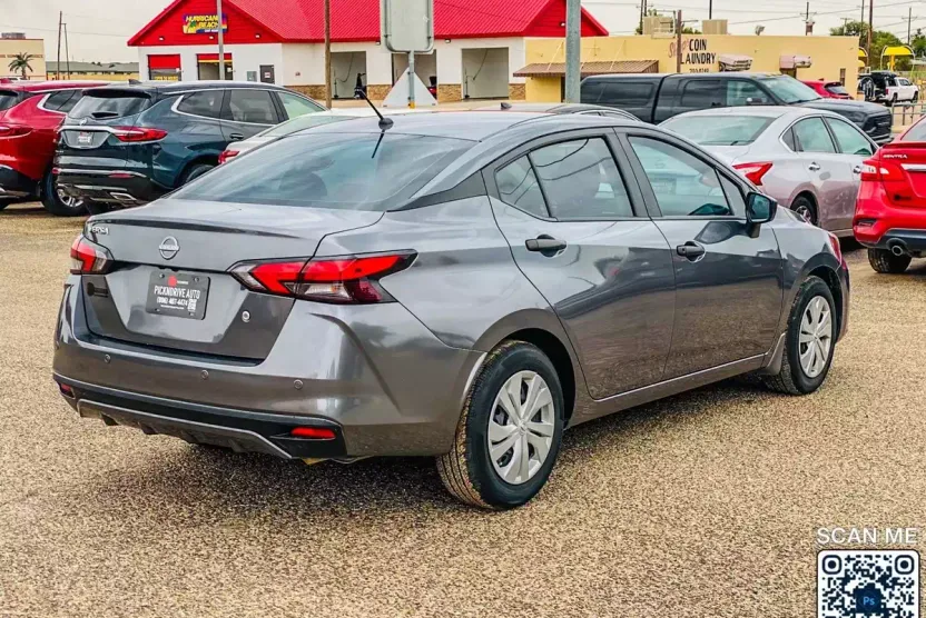 2024 Nissan Versa Sedan photo 1