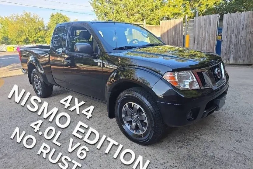 2014 Nissan Frontier PRO-4X photo 1
