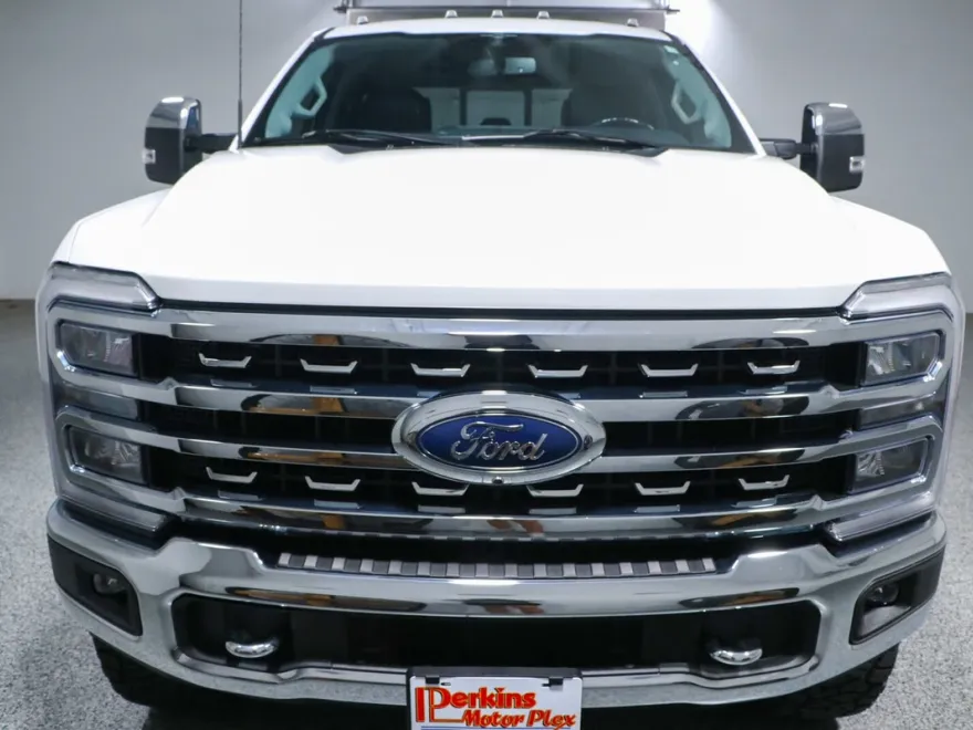 2023 Ford F-250 Lariat photo 1