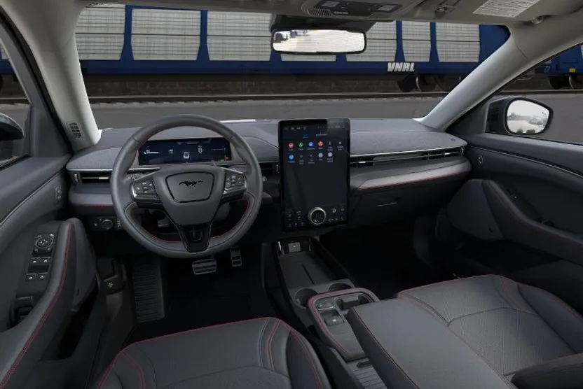 2025 Ford Mustang Mach-E Premium photo 1