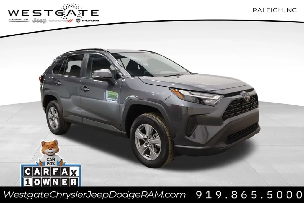 2024 Toyota RAV4 XLE photo 1