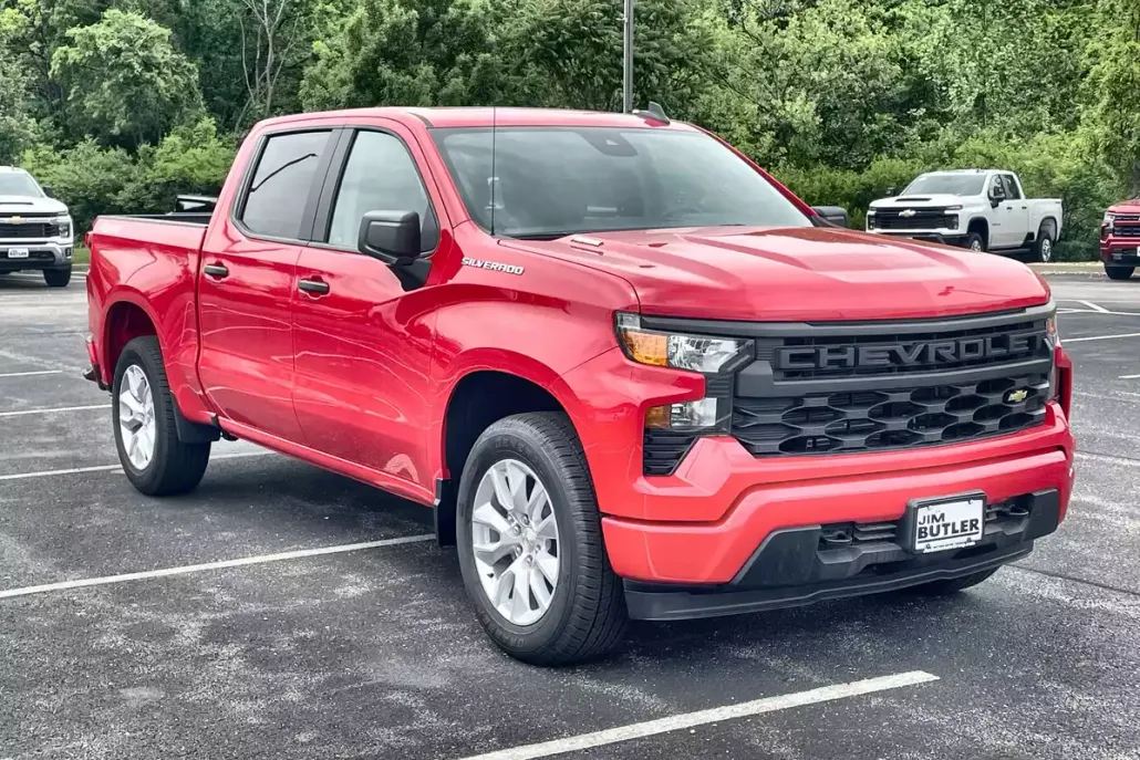 2025 Chevrolet Silverado 1500 Custom photo 1