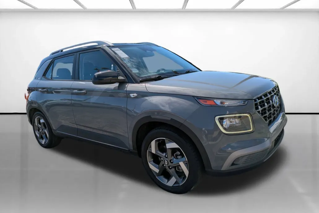 2023 Hyundai Venue Limited photo 1