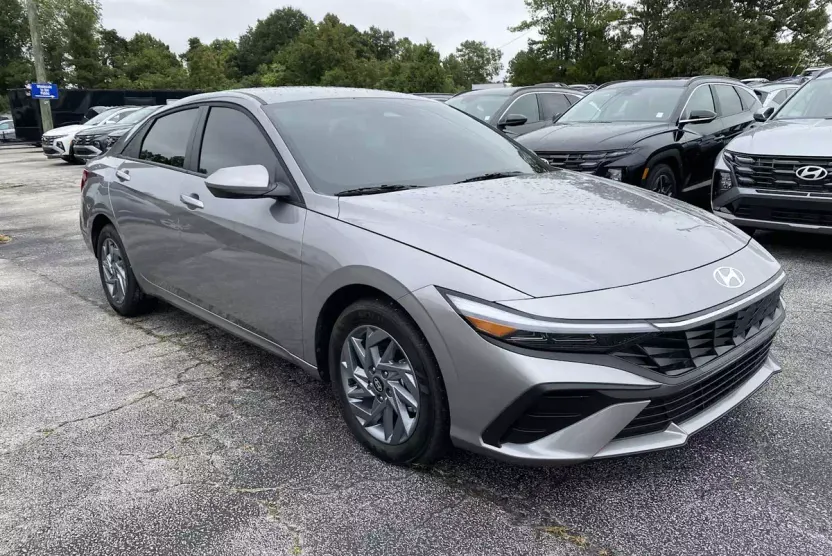 2025 Hyundai Elantra Hybrid Blue photo 1