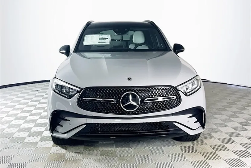 2026 Mercedes Benz GLC 300 4MATIC photo 1