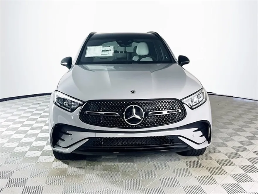 2026 Mercedes Benz GLC 300 4MATIC photo 1