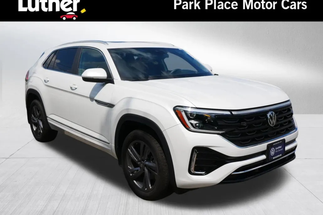 2024 Volkswagen Atlas Cross Sport SEL R-Line photo 1