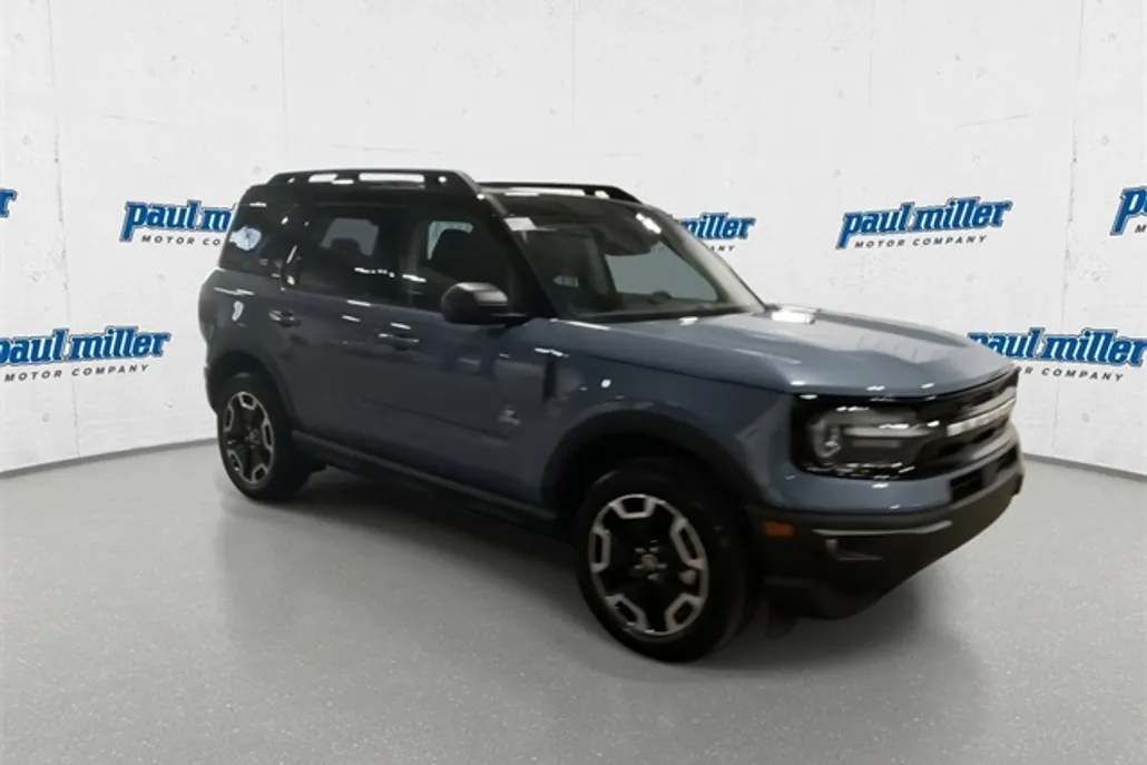 2024 Ford Bronco Sport Outer Banks photo 1