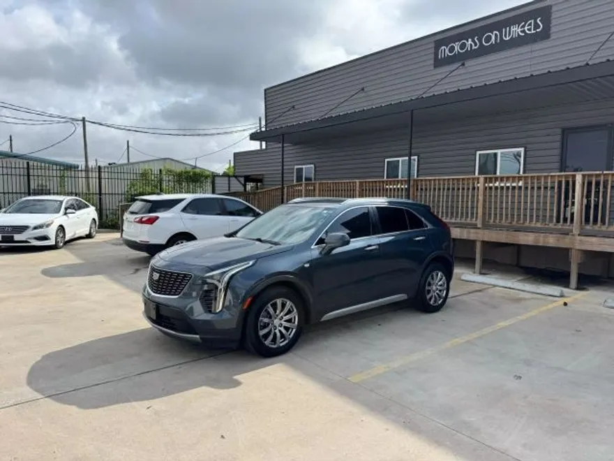 2020 Cadillac XT4 Premium Luxury Sport photo 1
