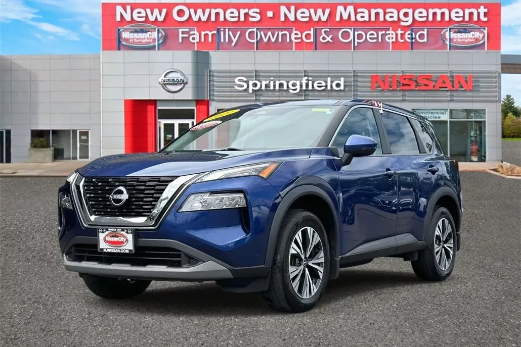 2022 Nissan Rogue SV photo 1