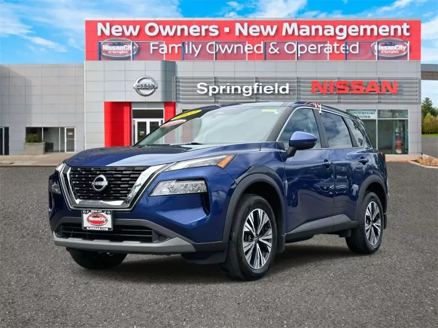 2022 Nissan Rogue SV photo 1