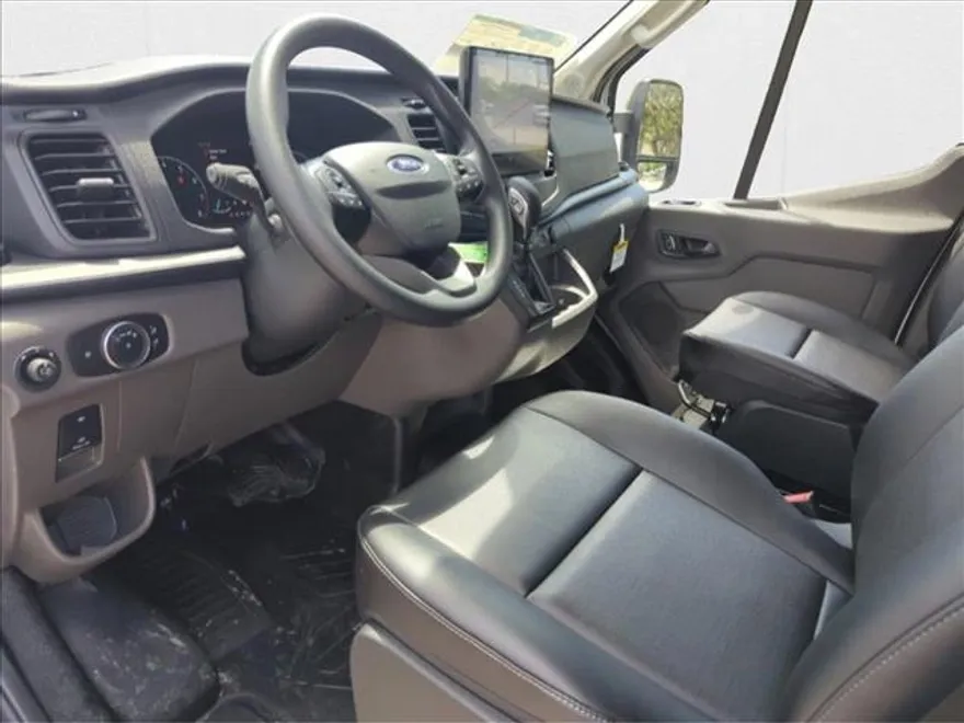 2025 Ford Transit photo 1