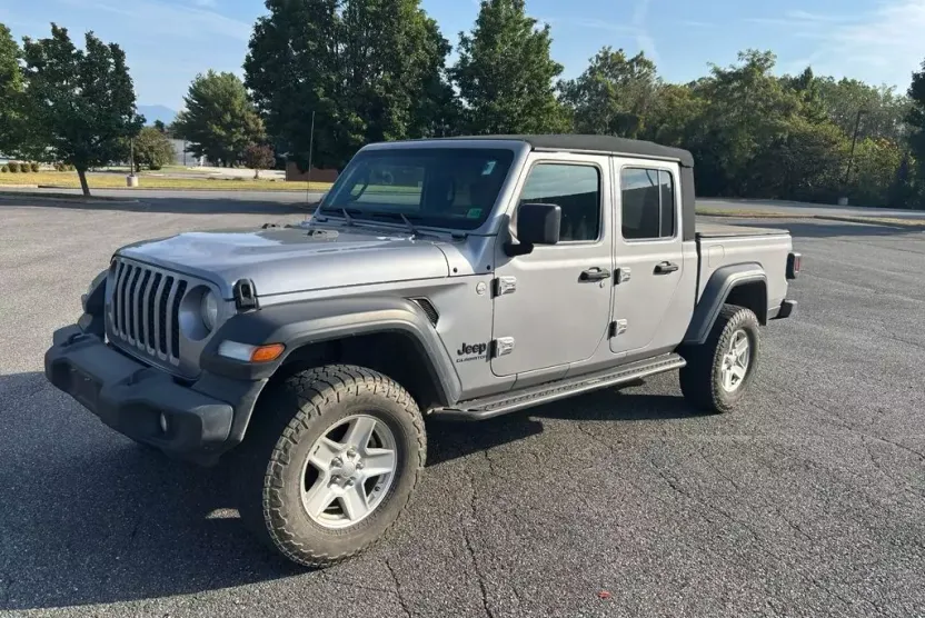 2020 Jeep Gladiator Sport S photo 1