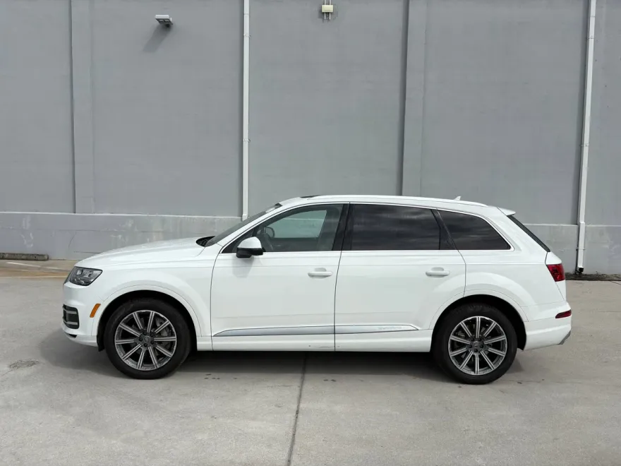2018 Audi Q7 Prestige photo 1